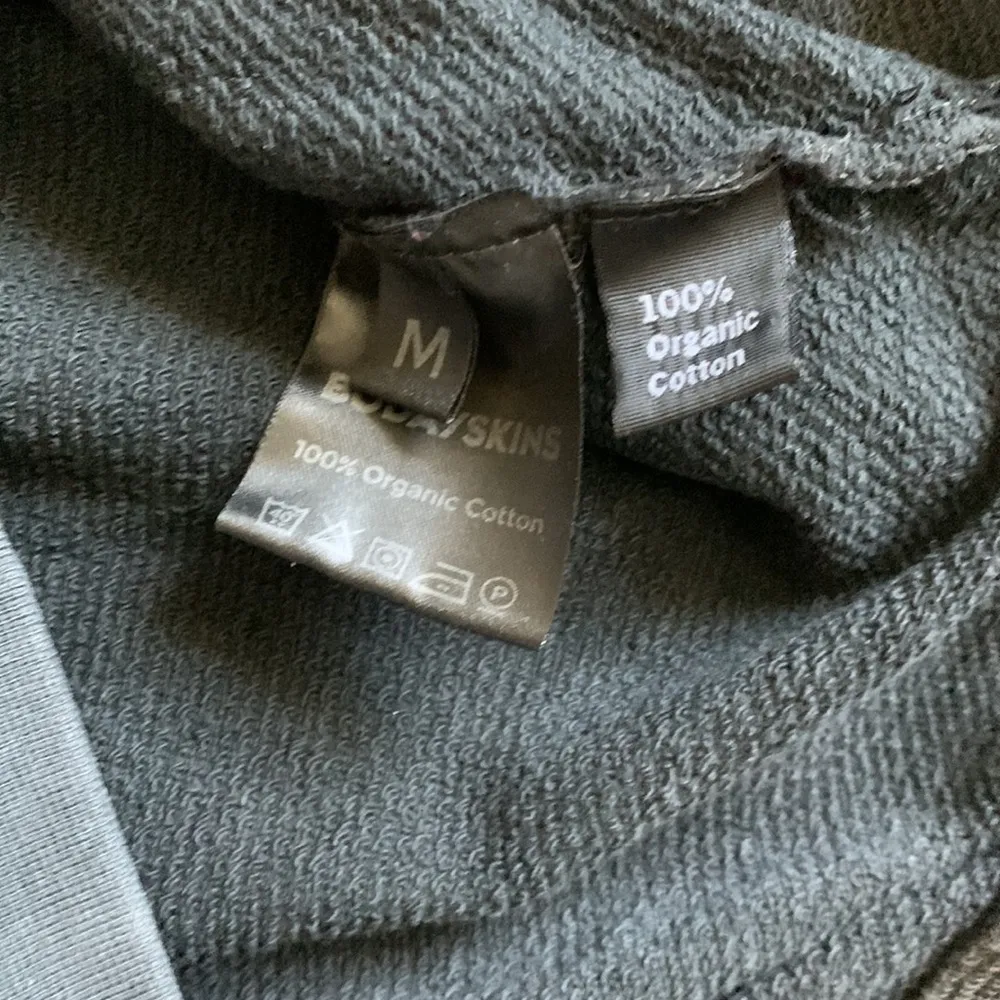 Bids/skins black hoodie Size M - Image 5