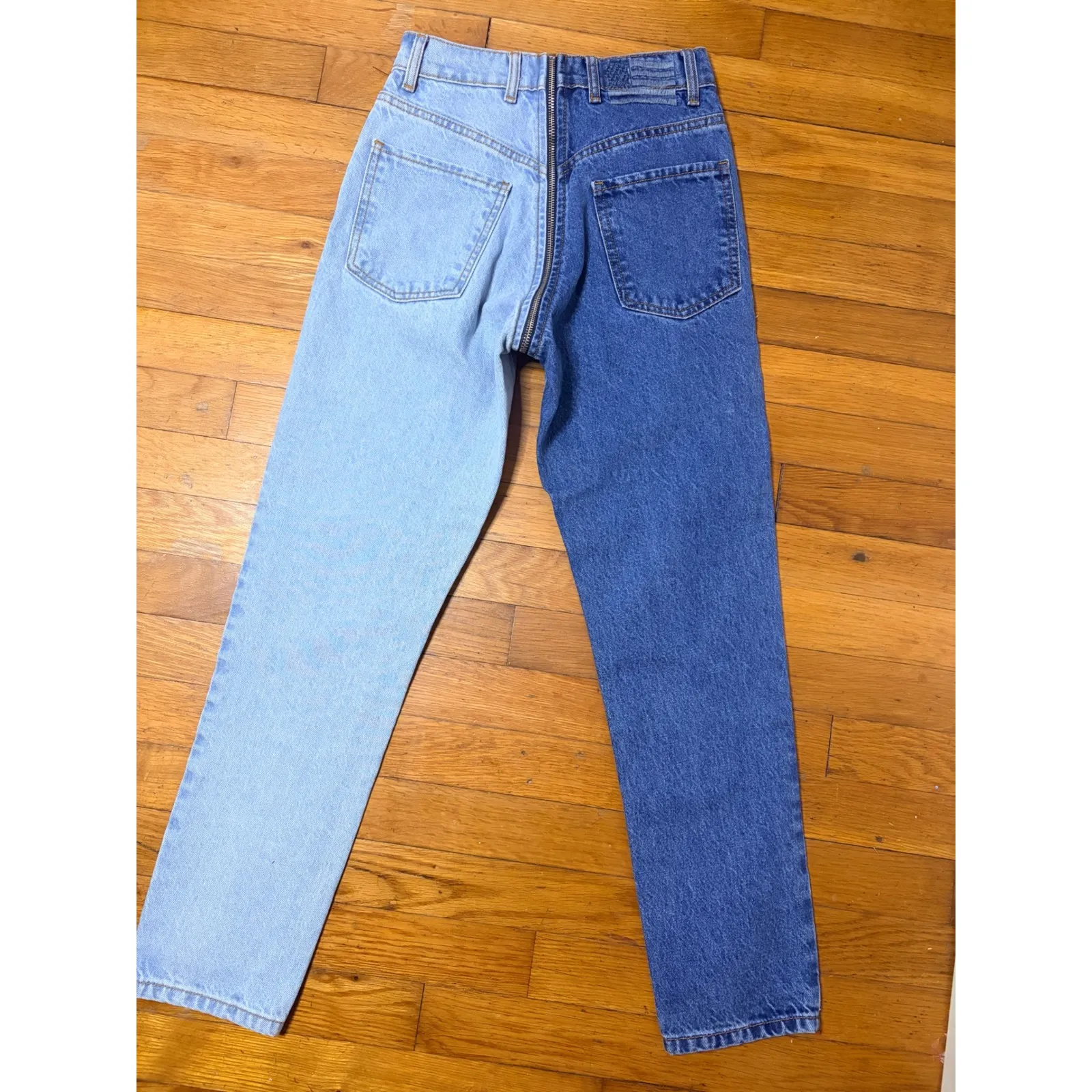 Revice Denim Yin Yang Crops Jeans Tokyo Wash Size 24 Two Tone zip detail Blue - Image 4