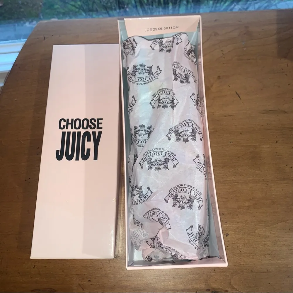 Retro Juicy Couture Pam & Gela Turquoise Rubber Decal Size 6M Flip Flop Sandals - Image 5