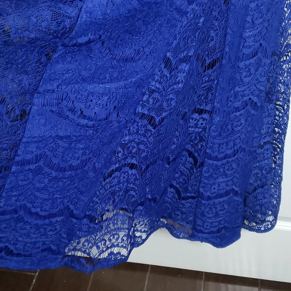 Royal Blue Lace Gown Size 4P - Image 8