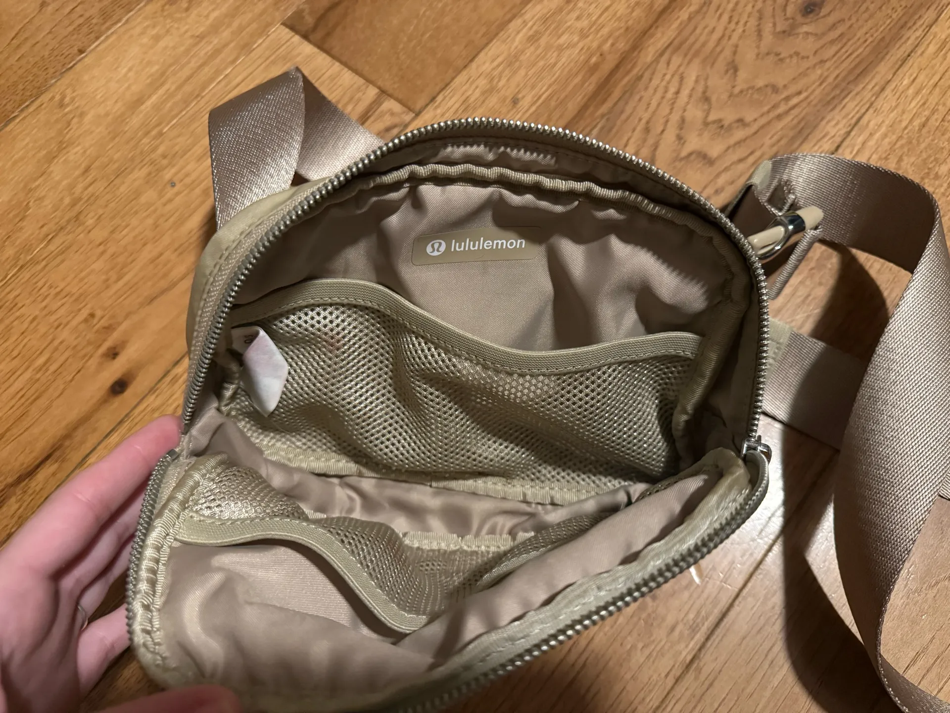 Lululemon  Everywhere Belt bag - Image 4