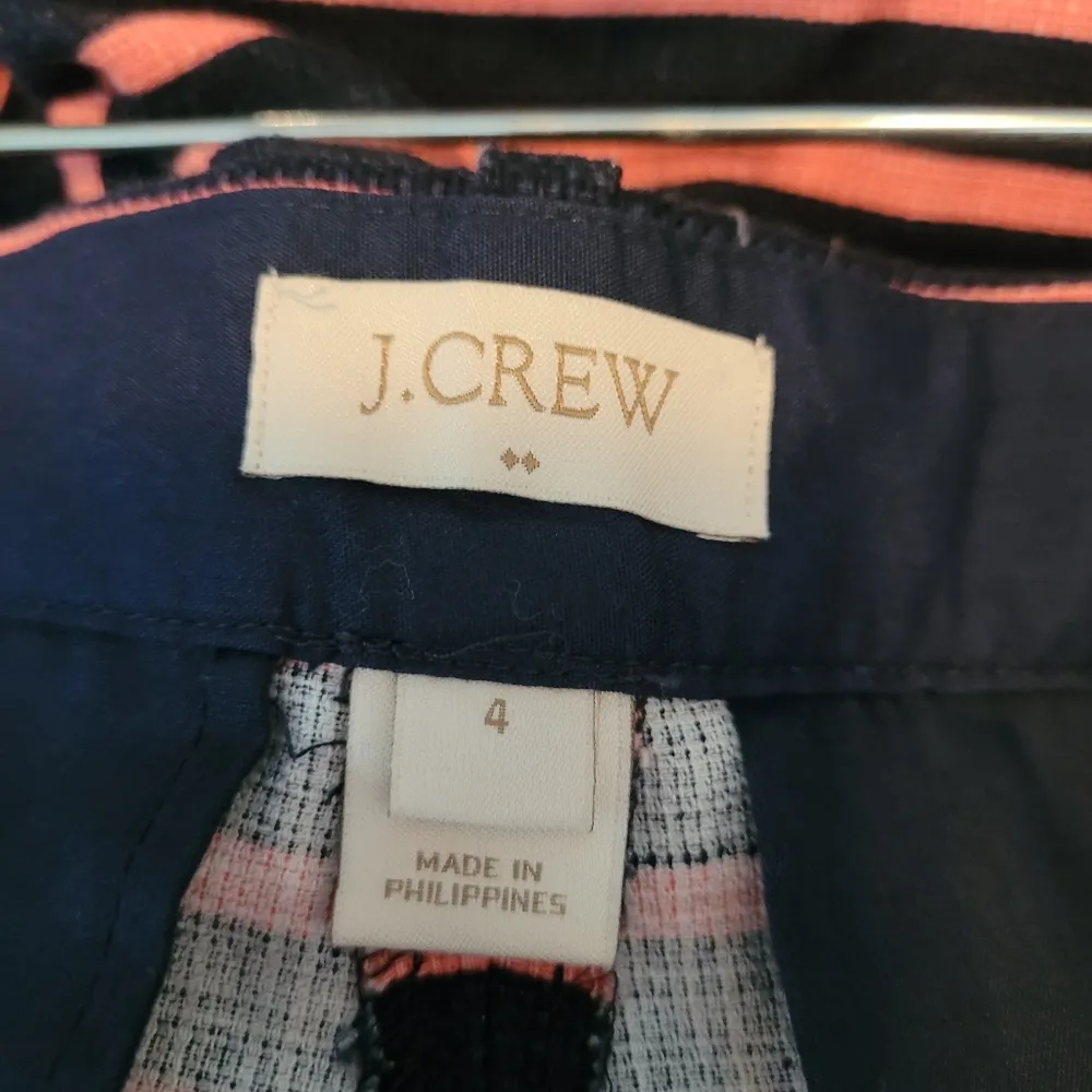 J. Crew Factory Navy and Coral Striped Shorts Pink Size 4 - Image 7