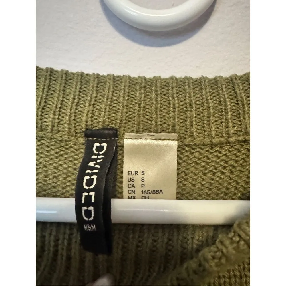 H&M olive green pullover sweater size small - Image 2