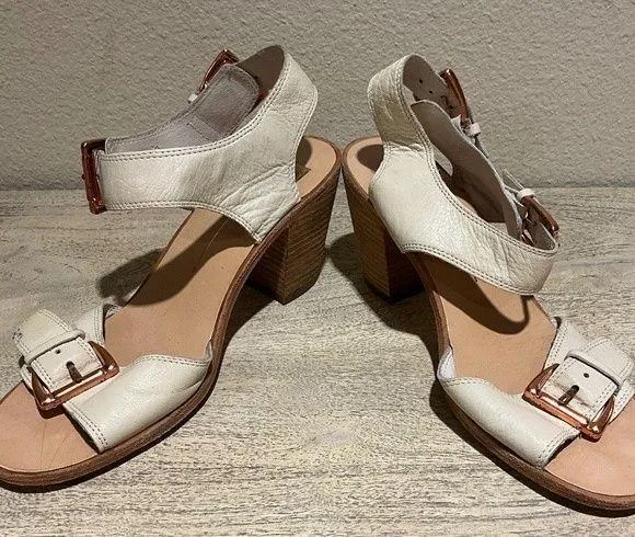Dolce Vita DV Kanna Ankle Strap Sandals Ivory Leather Size 9 - Copper Buckles - Image 2