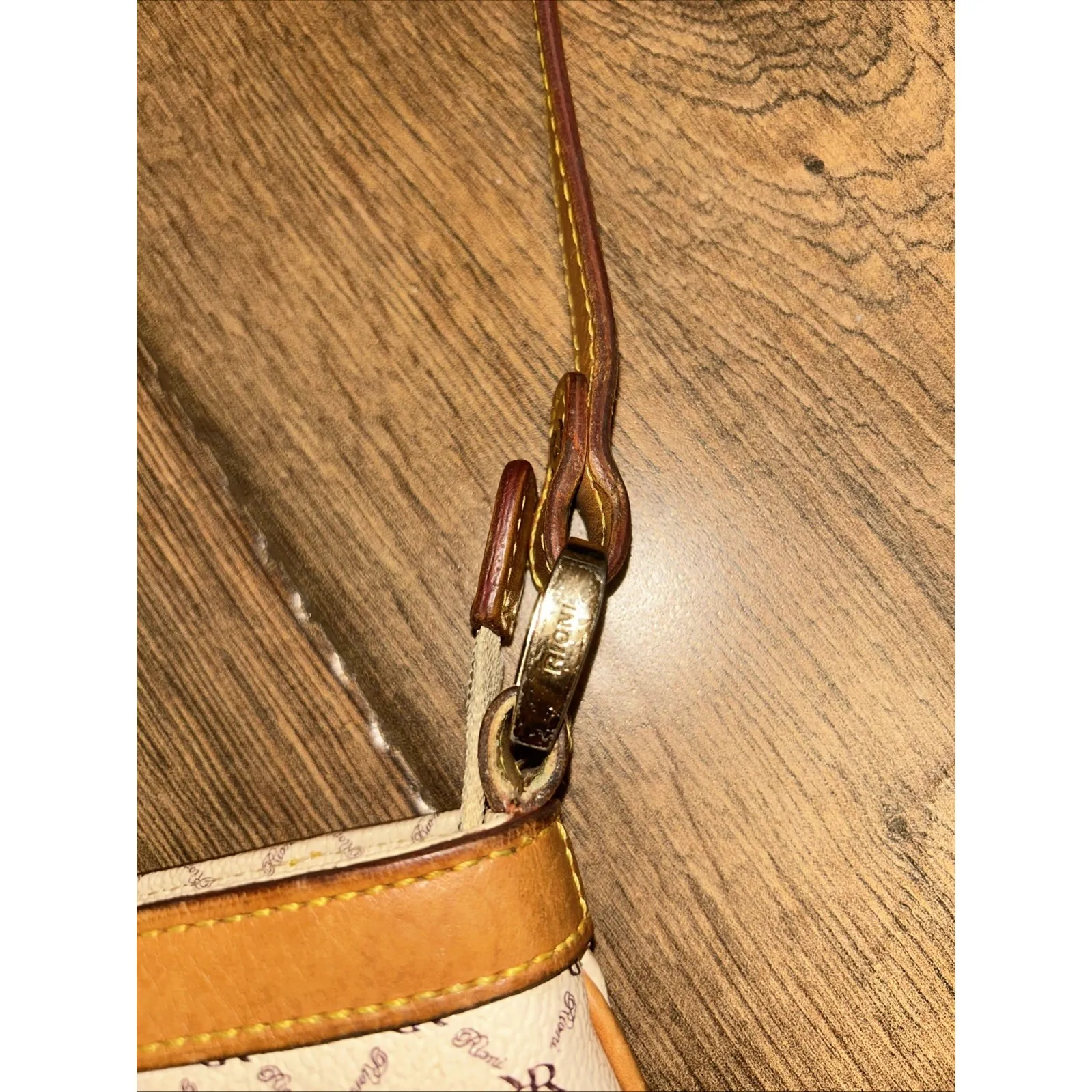 Rioni Daily tourist Ivory Print Pebble Leather Crossbody Shoulder Bag Tan - Image 3