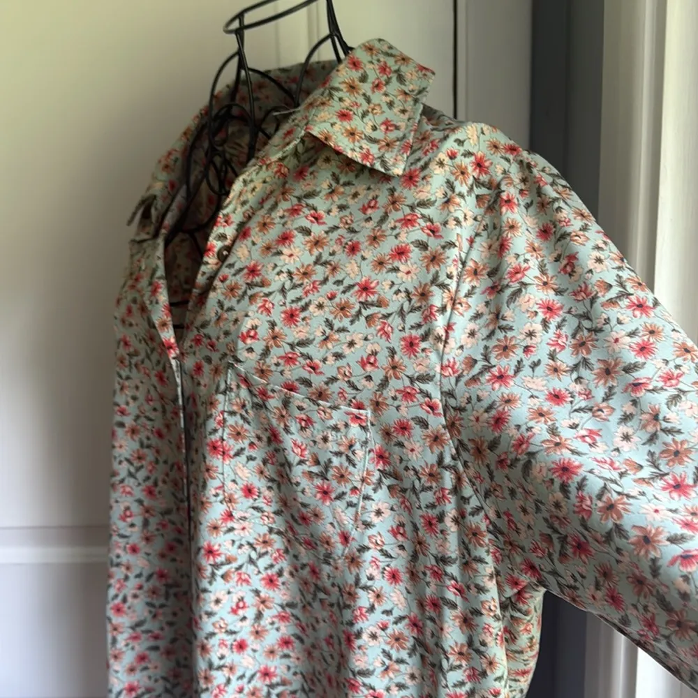 POL button down a collared long sleeve front pocket, Shacket - Image 2