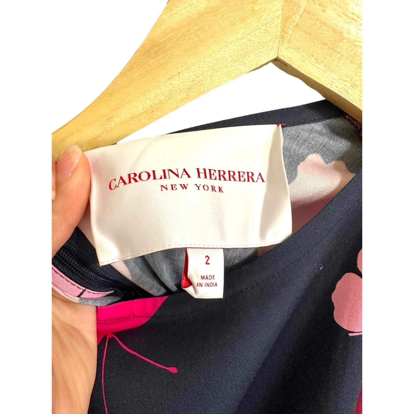 Carolina Herrera Butterfly‎ eyelet embroidered midi dress size 2 $1990 - Image 4