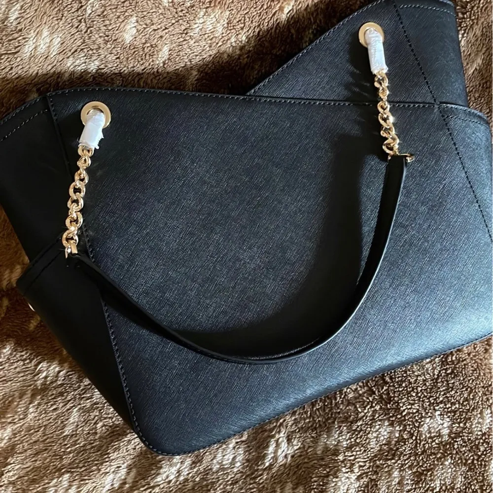 Black MK large tote—NWT - Image 6