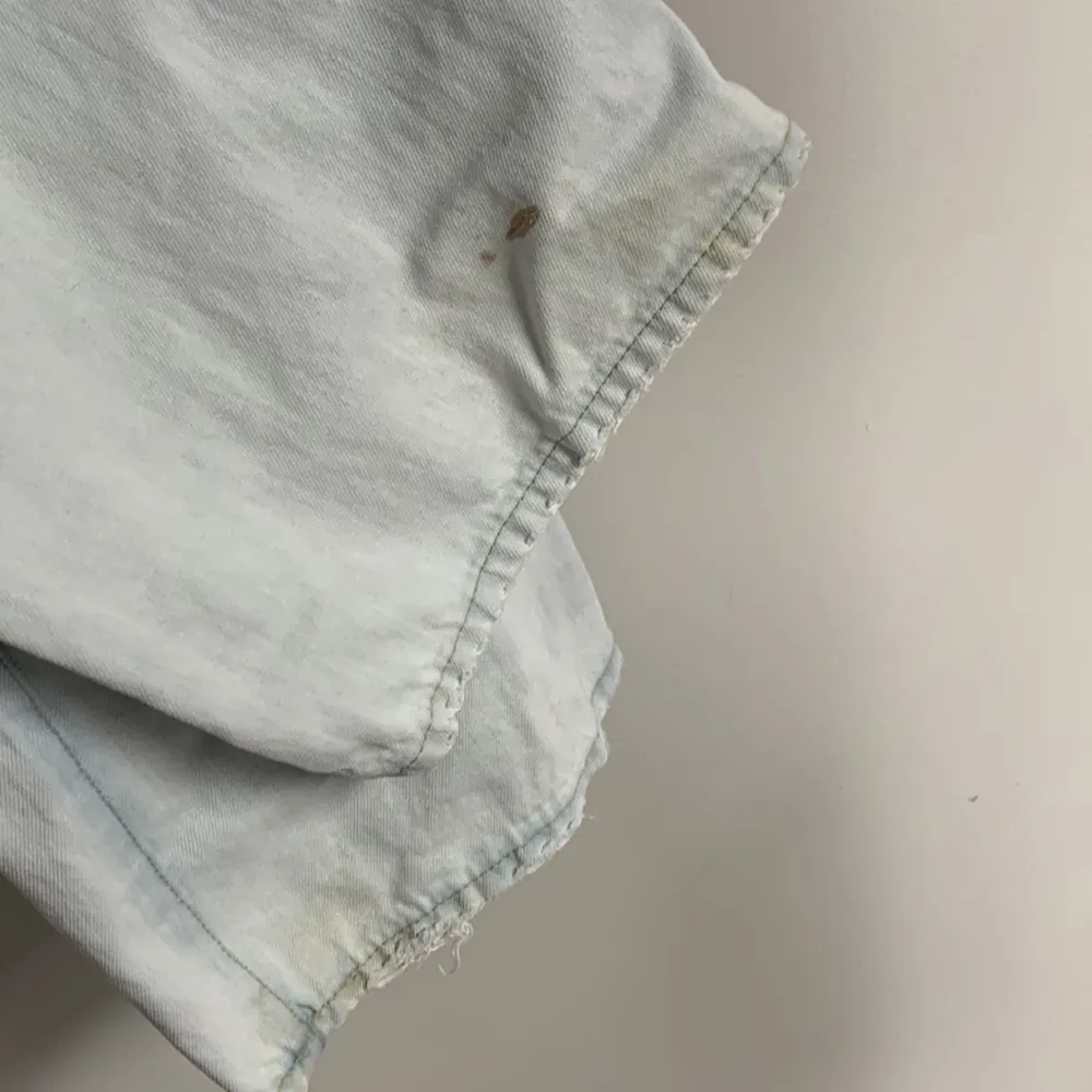 KanCan Light-Wash Distressed Button-Fly Jeans Size 5/26 - Image 8