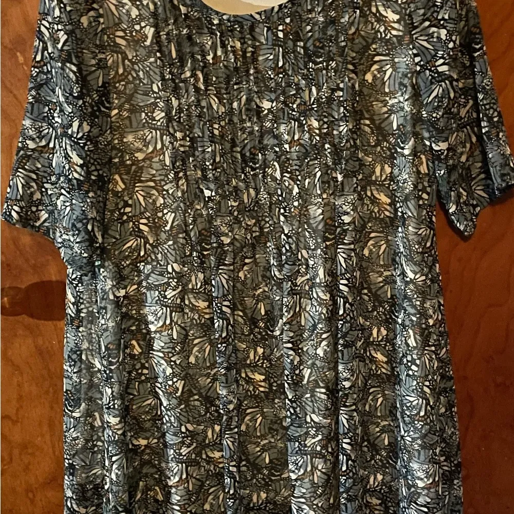 Bobeau baby doll dress with butterflies pattern very thin material size Large - Image 6