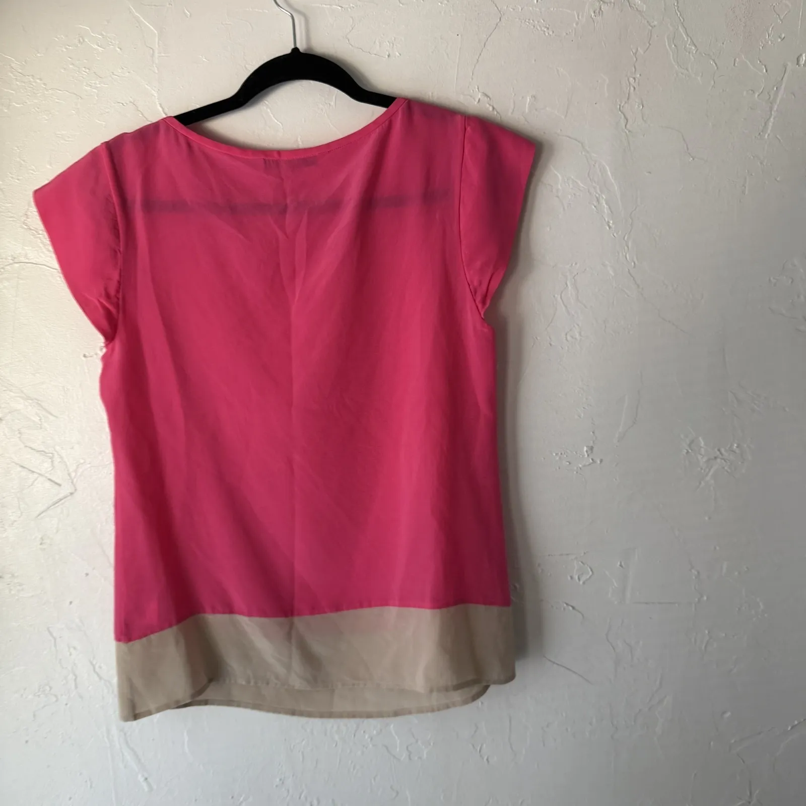 Trina Turk Shirt Womens Medium Pink Beige Silk Blouse Top Coquette Preppy - Image 8