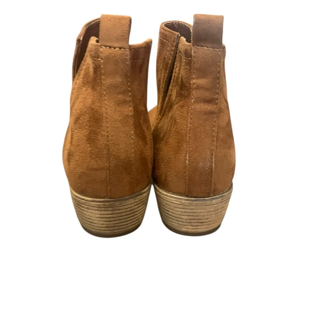 Journee Collection Rimi Brown Faux‎ Suede Block Heel Ankle Booties Size 9 - Image 4