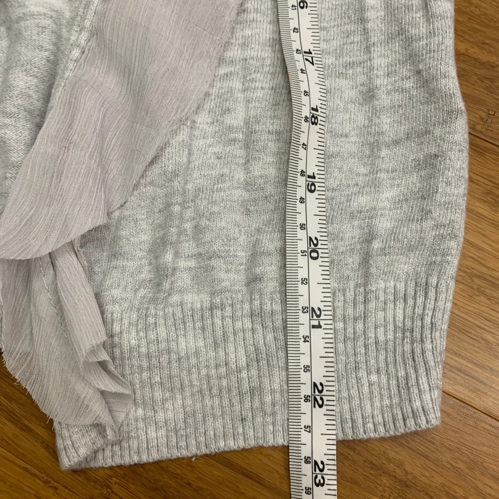 Abercrombie & Fitch Cardigan Womens Size Small Ruffle Front Knit Sweater Gray‎ - Image 7