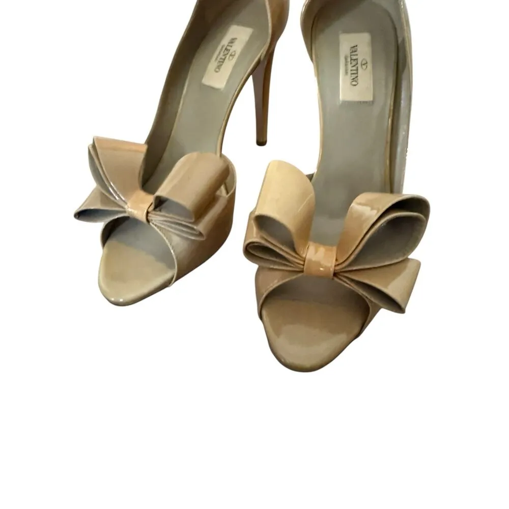 Valentino Nude Patent Leather Dorsay Bow Pump Heels Size 8.5 Tan - Image 11