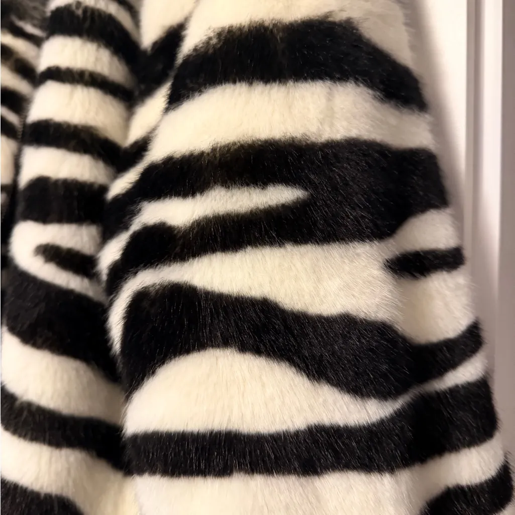 Autumn Adeigbo Black and White Zebra Teddy Jacket Size XS - Image 2