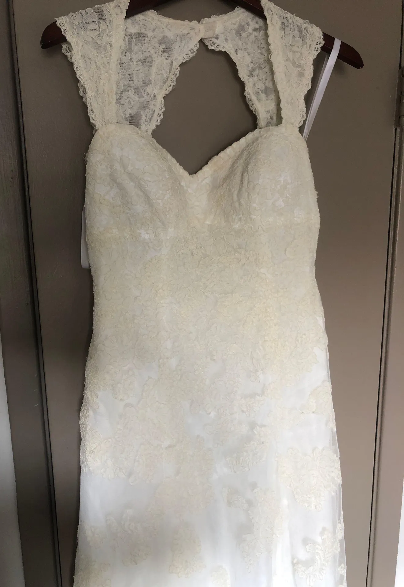 Lace Wedding Dress - Image 7