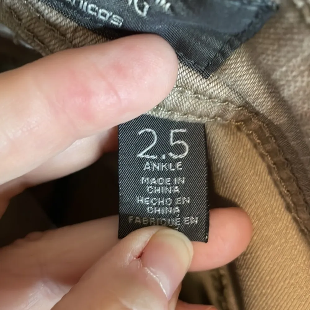 SO Slimming by Chico’s‎ Tan Ankle Length Jeans Fancy Pockets Size 2.5 - Image 5