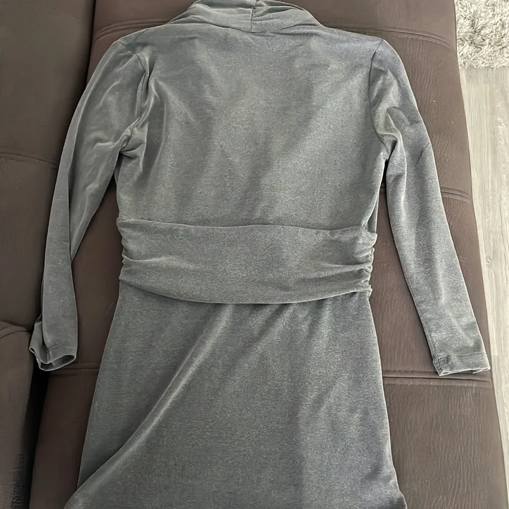 NEW YORK & COMPANY STRETCH Gray 3/4 Sleeve Top Size XS - Image 4