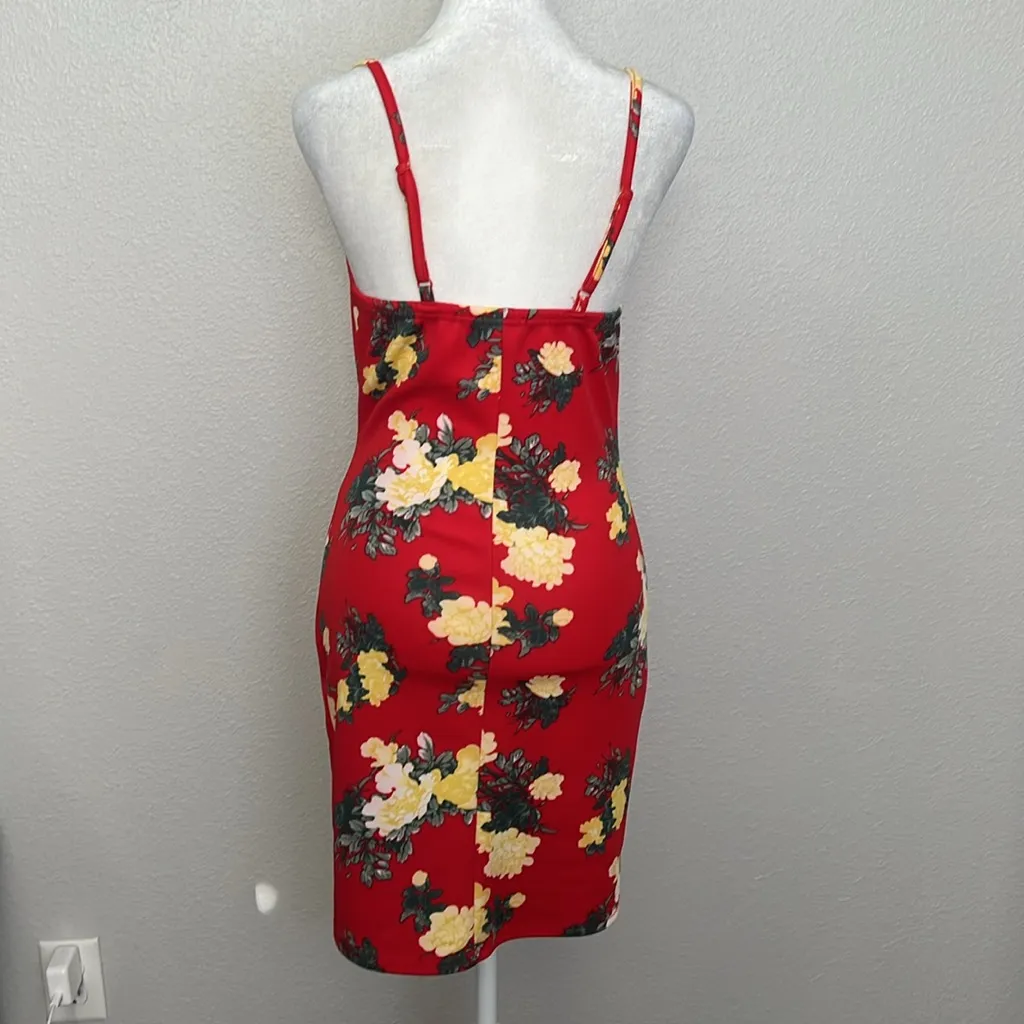 Rue 21 Red Floral Mini Dress Size Small - Image 3