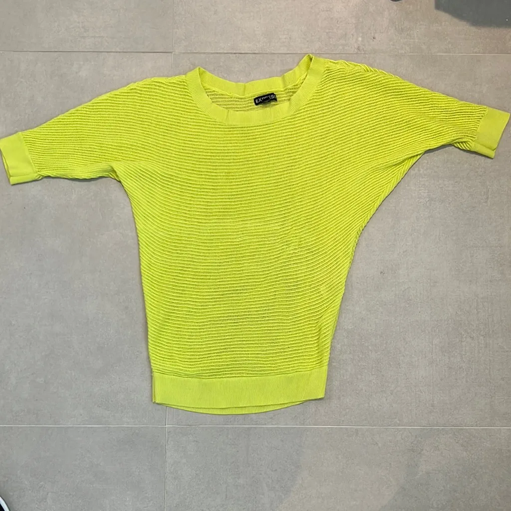 Express XS Lime green Dolman sleeve knitted sweater 3/4 sleeve top stretch loose - Image 3