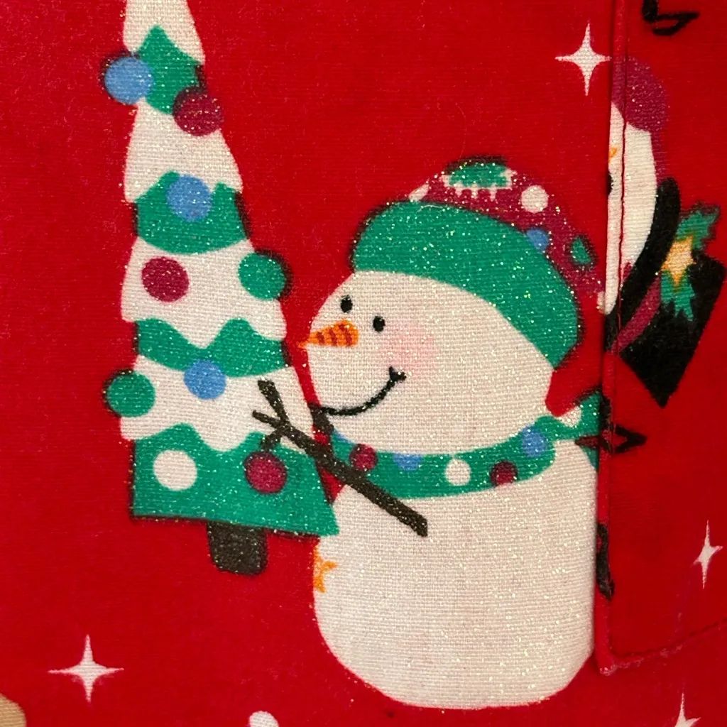 Vintage Y2K 90s whimsical snowmen and Santa red two pocket Xmas scrub top MD Size M - Image 6