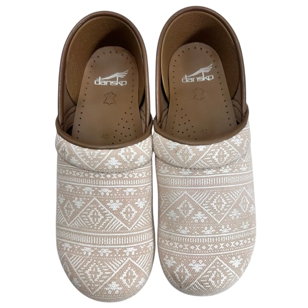 Dansko Jute Pro Canvas Clogs Tan Cream Ikat Print - Image 13