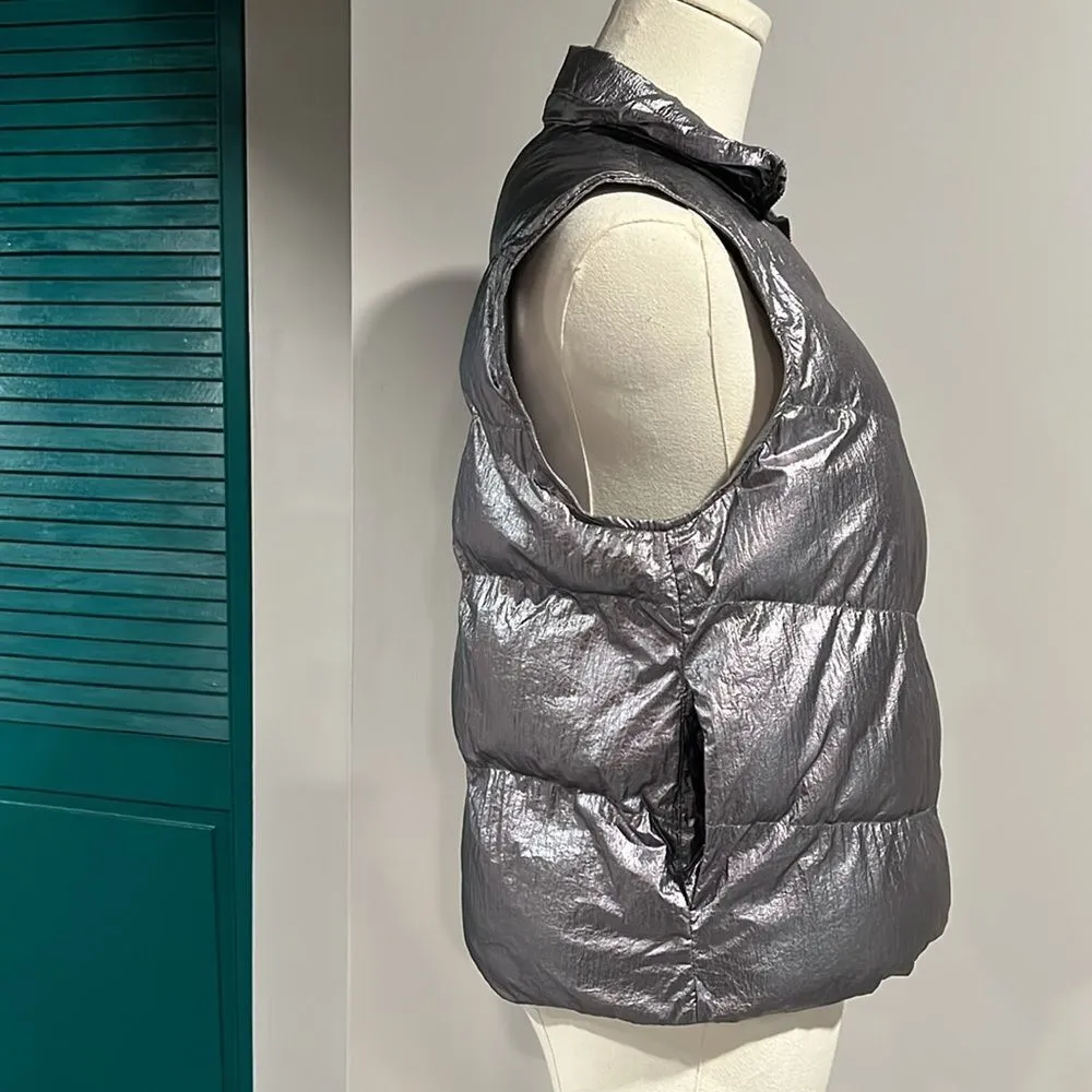 ANTHROPOLOGIE NWOT Women’s Metallic Foil Puffer Vest Zip Front Silver XS - Image 4