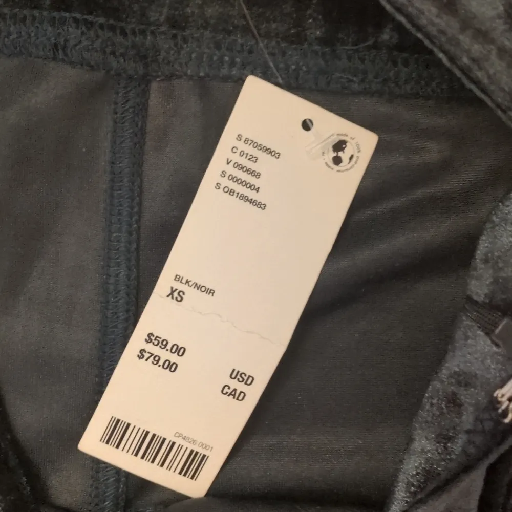 Kimchi blue x urban outfitters green velour pants size XS - Image 3