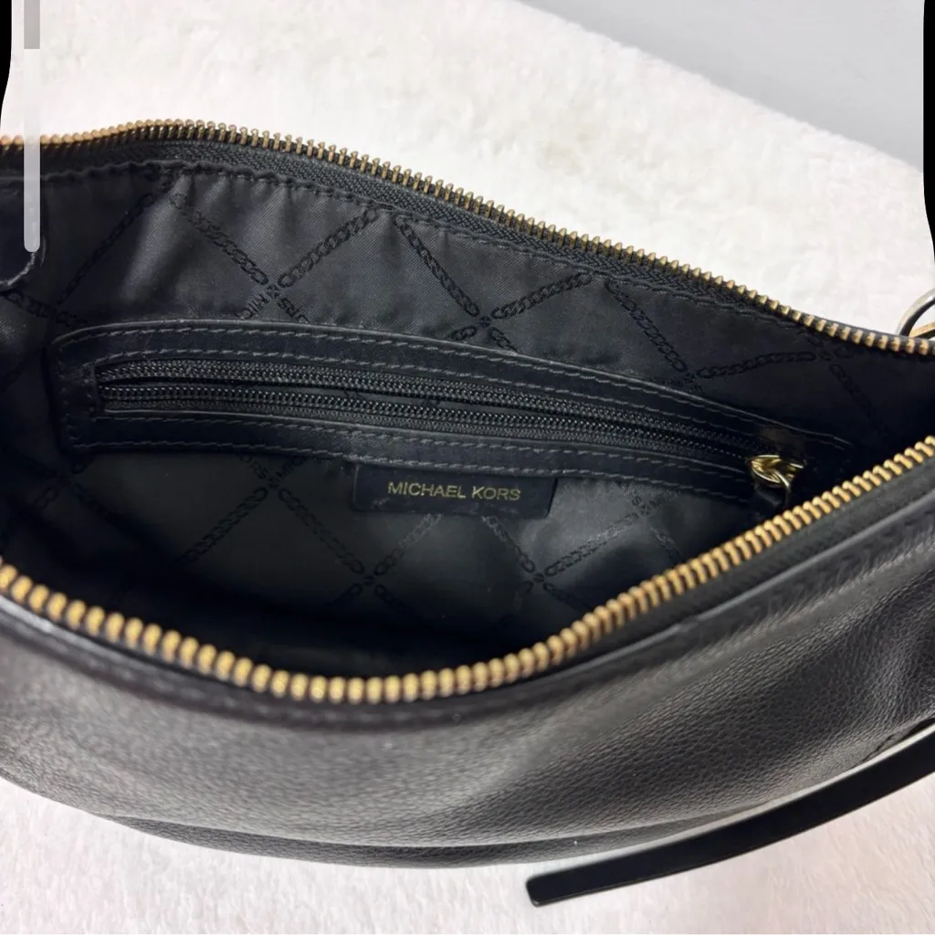 MICHAEL KORS Camden Solid Black Leather Small Messenger Crossbody‎ Bag - Image 5