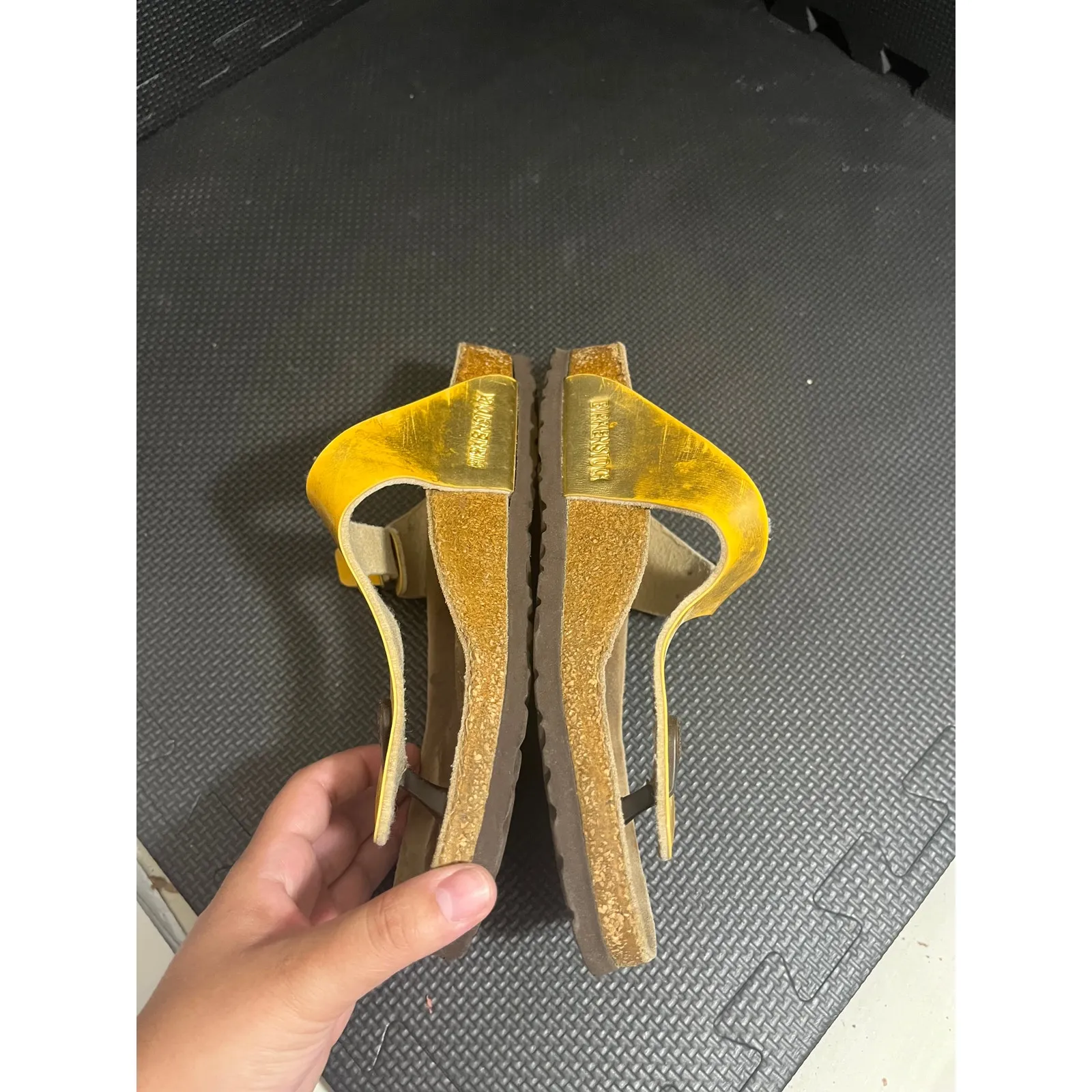 Birkenstock Womens Gizeh Leather Yellow Metallic Thong Sandals Size 37 US 6‎ - Image 7