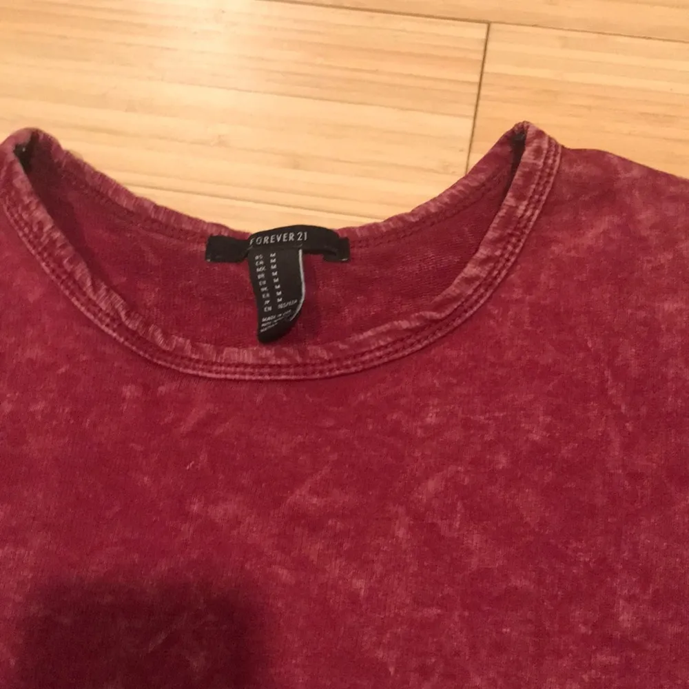 🌞Forever 21 Maroon crop top - Image 2