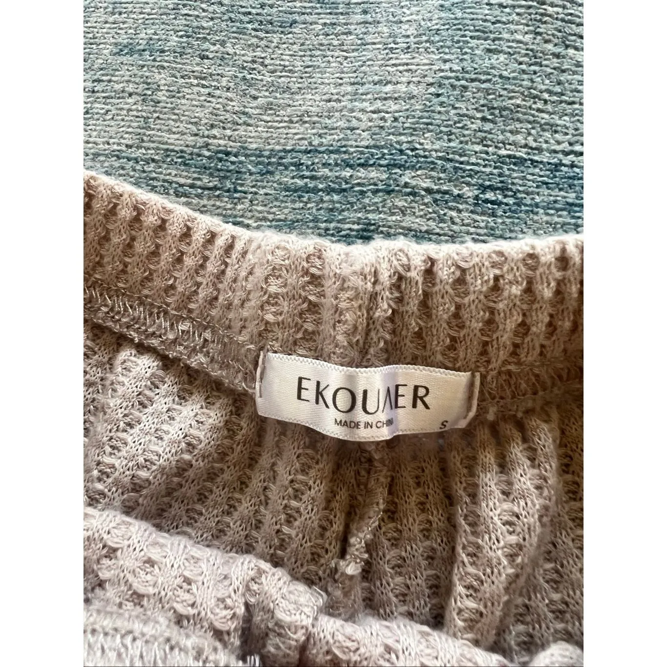 Ekouaer Mauve Beige Long Sleeve and Shorts Waffle Knit Pajamas Set Small Tan - Image 4