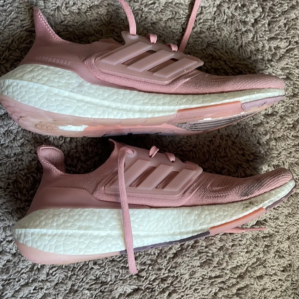 Woman’s running shoes - Image 4