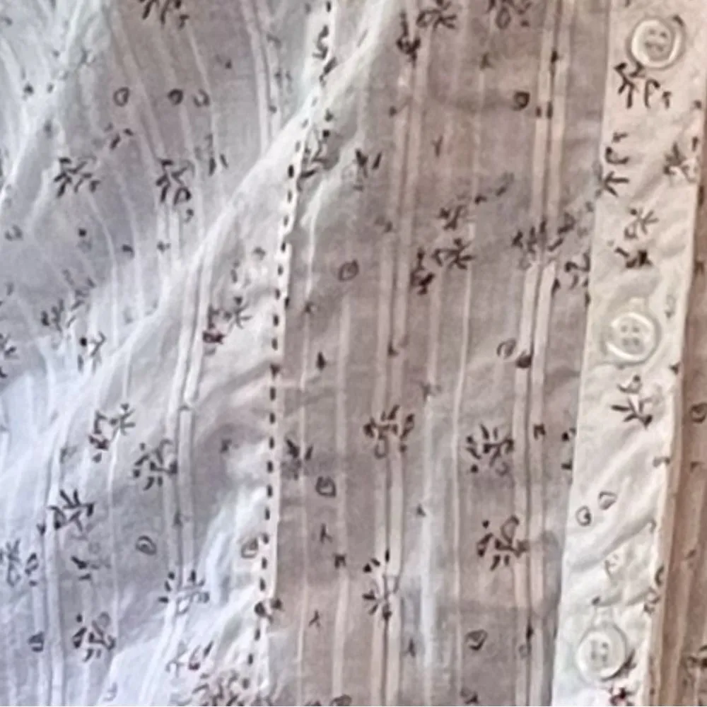 Vanity women’s small floral print button up 3/4 sleeve roll‎ cuff blouse - Image 2