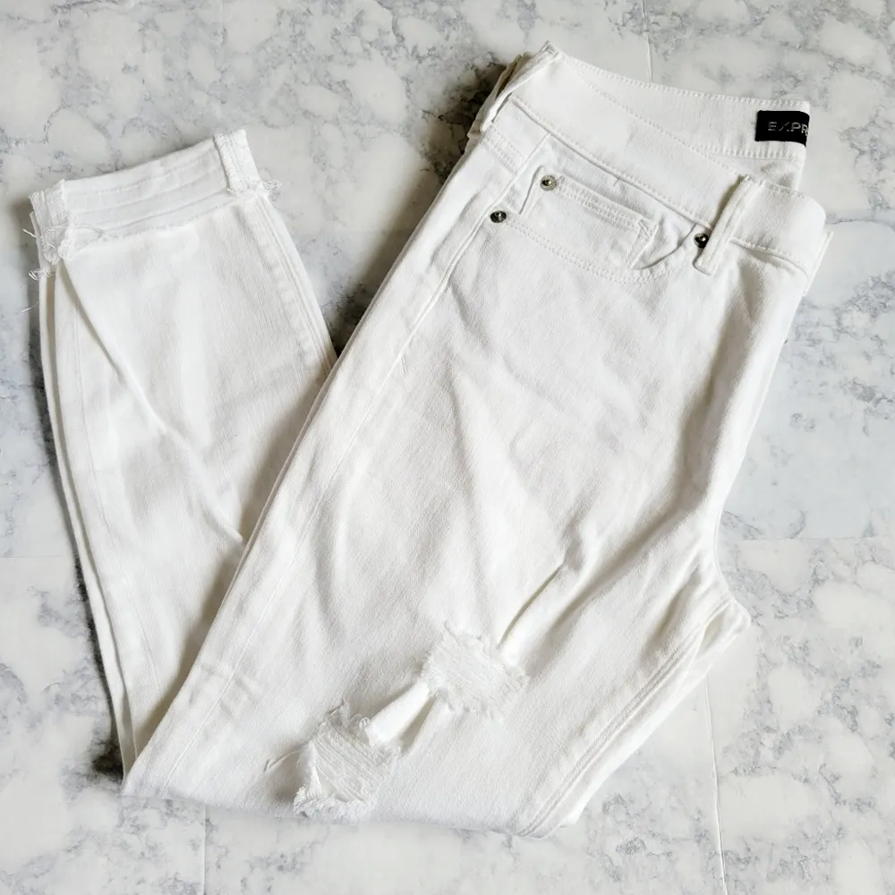 Express distressed cropped legging jeans size 8 - Image 3