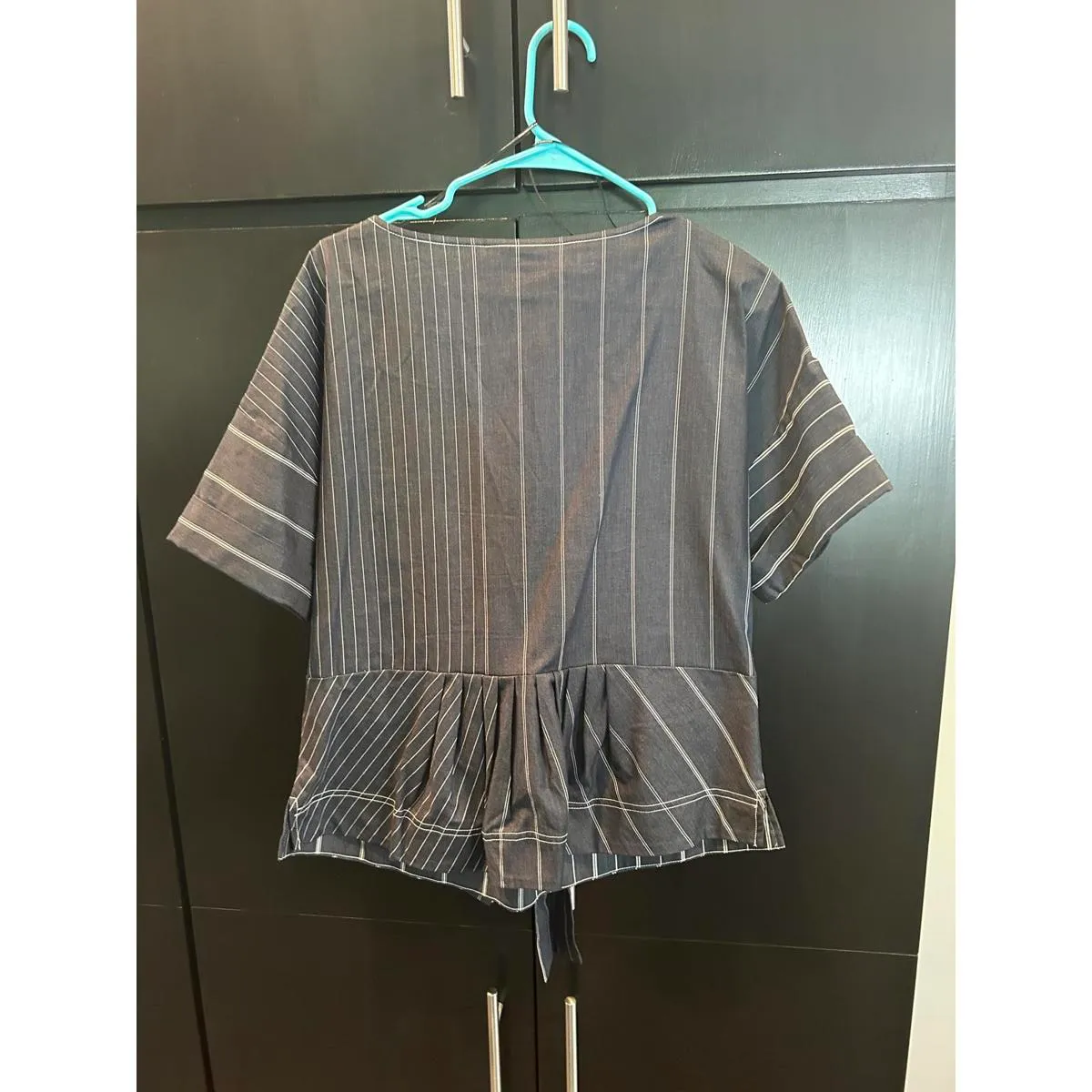 Donna Karan New York Striped Tie-Front Top - Size L - Image 5