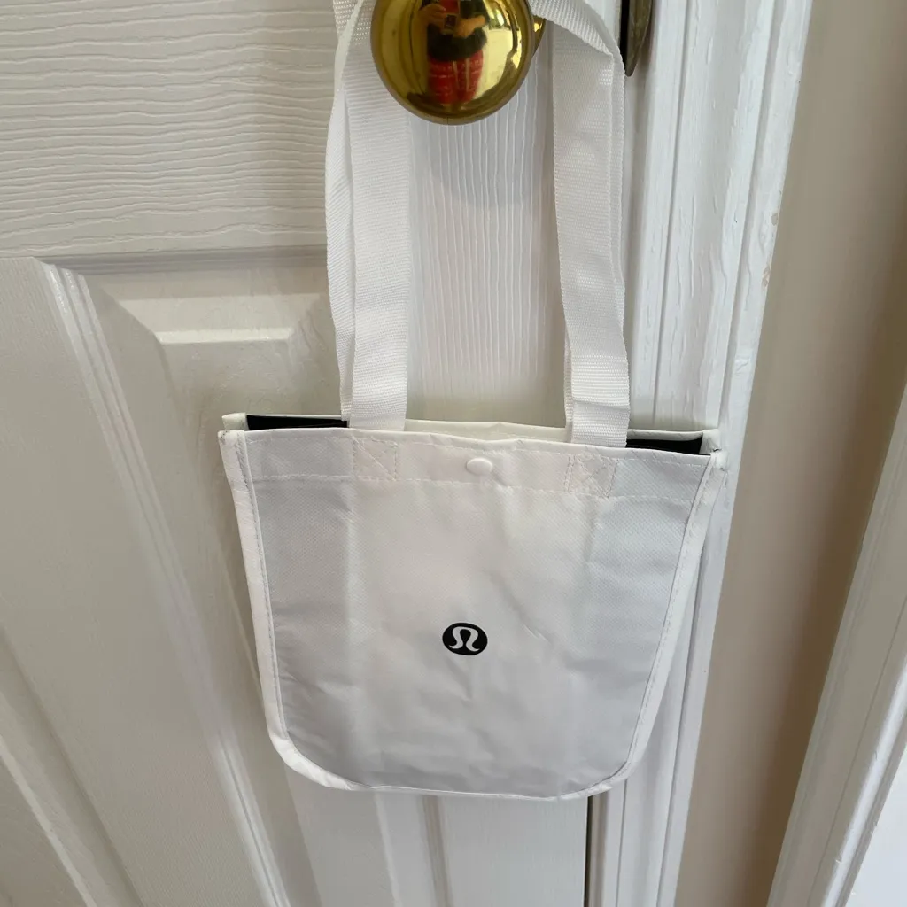 Reusable Lululemon Bag - Image 4