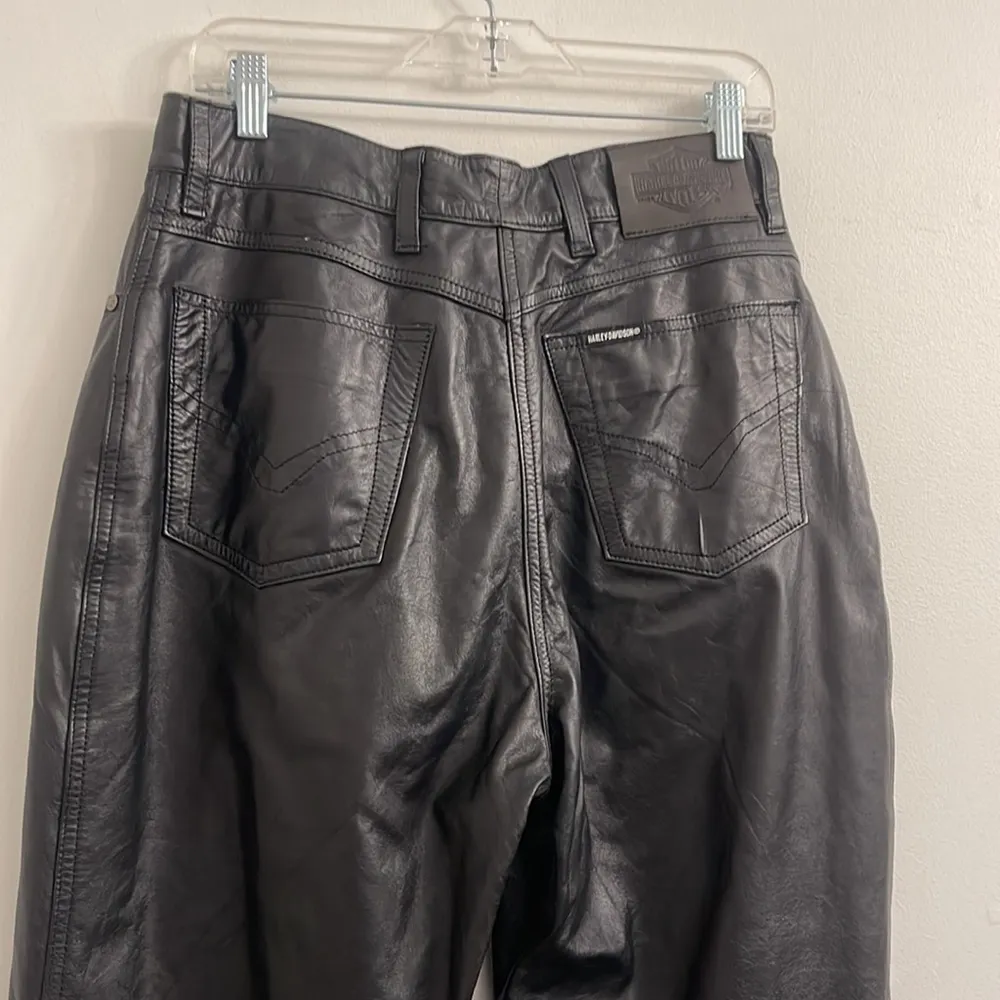 Harley Davidson woman high waist black Leather taper Pants Size undefined - Image 6