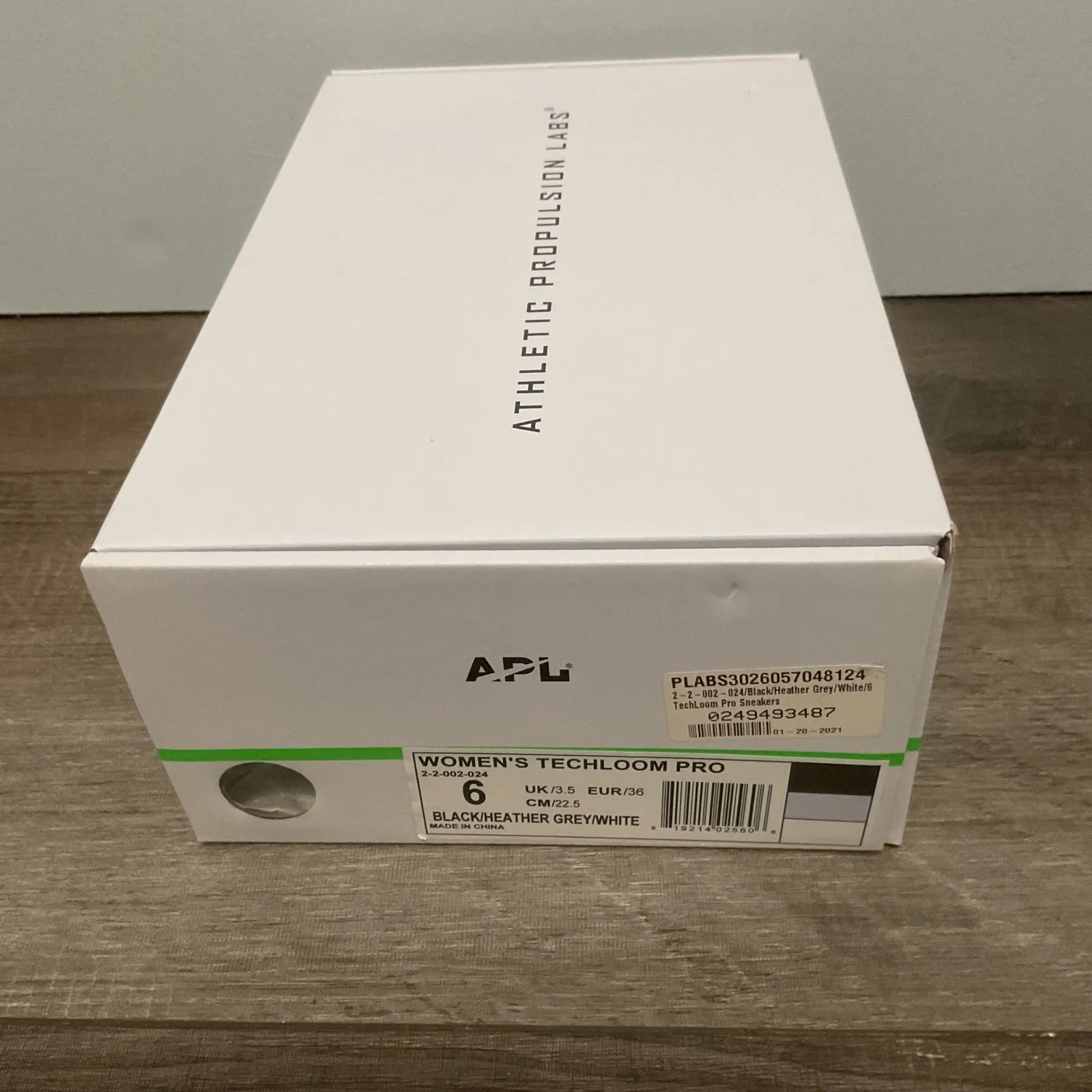 NIB APL Athletic Propulsion Labs Women Techloom Pro Black/White Shoes Size 6 Black - Image 9