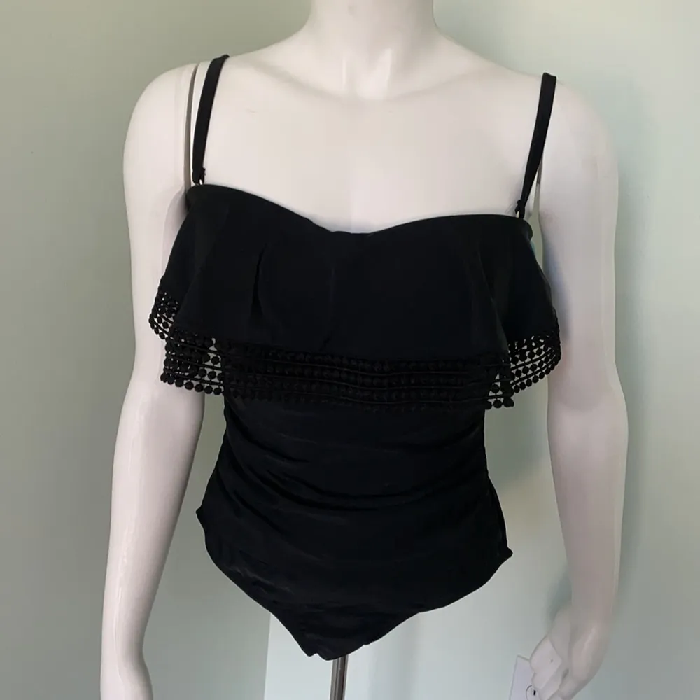 Kona Sol, Crochet Flounce Bandeau Swimsuit NEW Med - Image 5