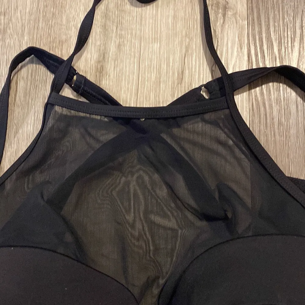 Torrid women’s black wired criss cross top size 3 - Image 3