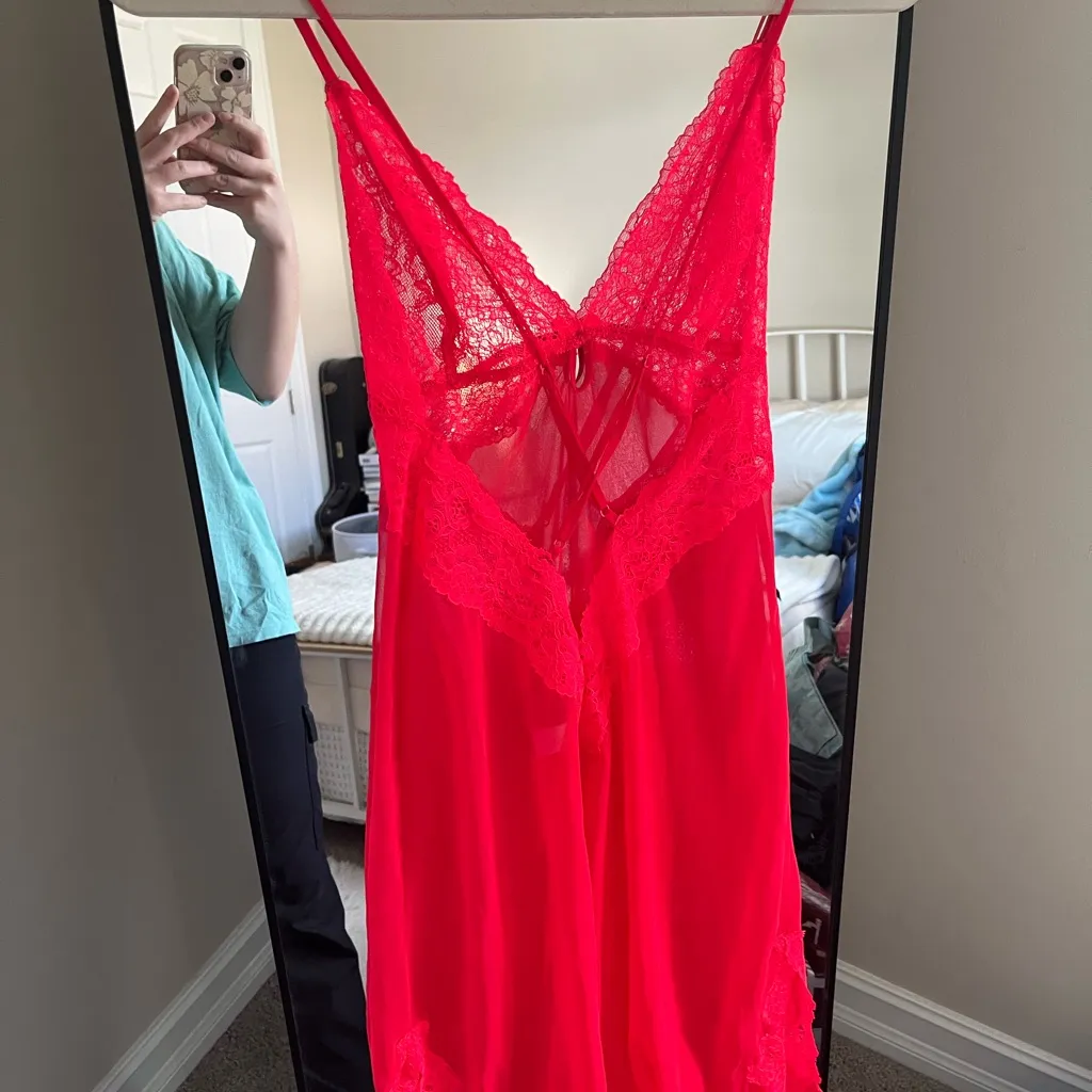 Victoria’s Secret Elegant Pink Lace Slip - Image 3