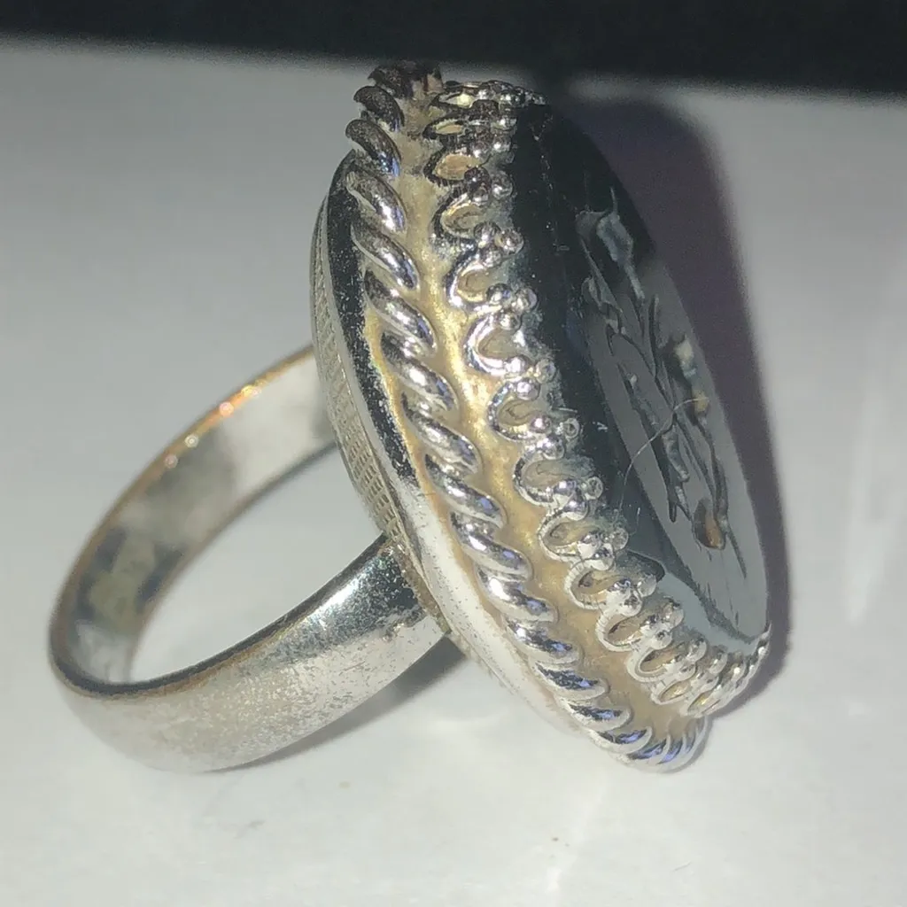 Whiting Davis Co Vintage Floral Engraved Cameo Ring Black - Image 3