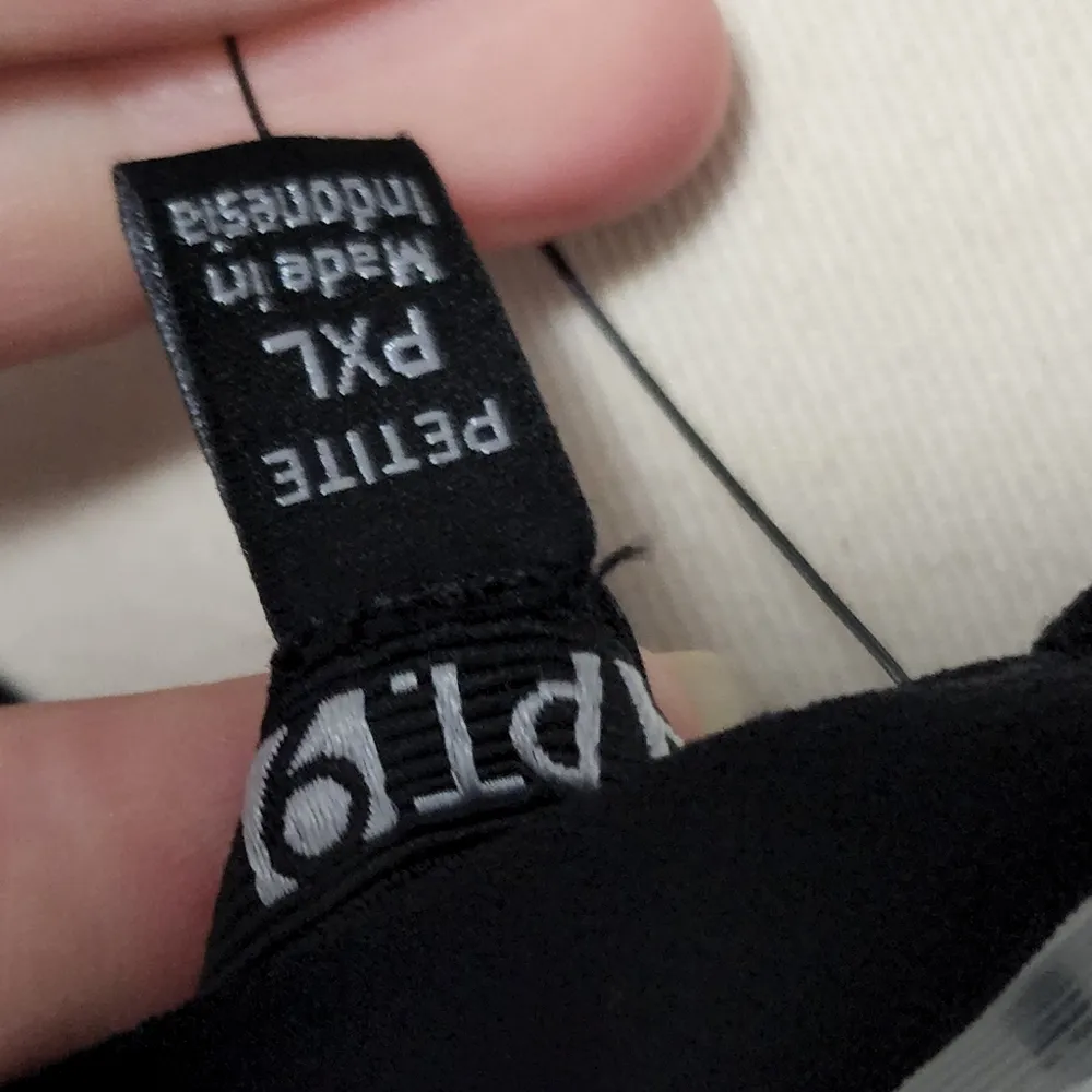 Apt. 9 plum white petunia floral sleeveless blouse size xlp - Image 7