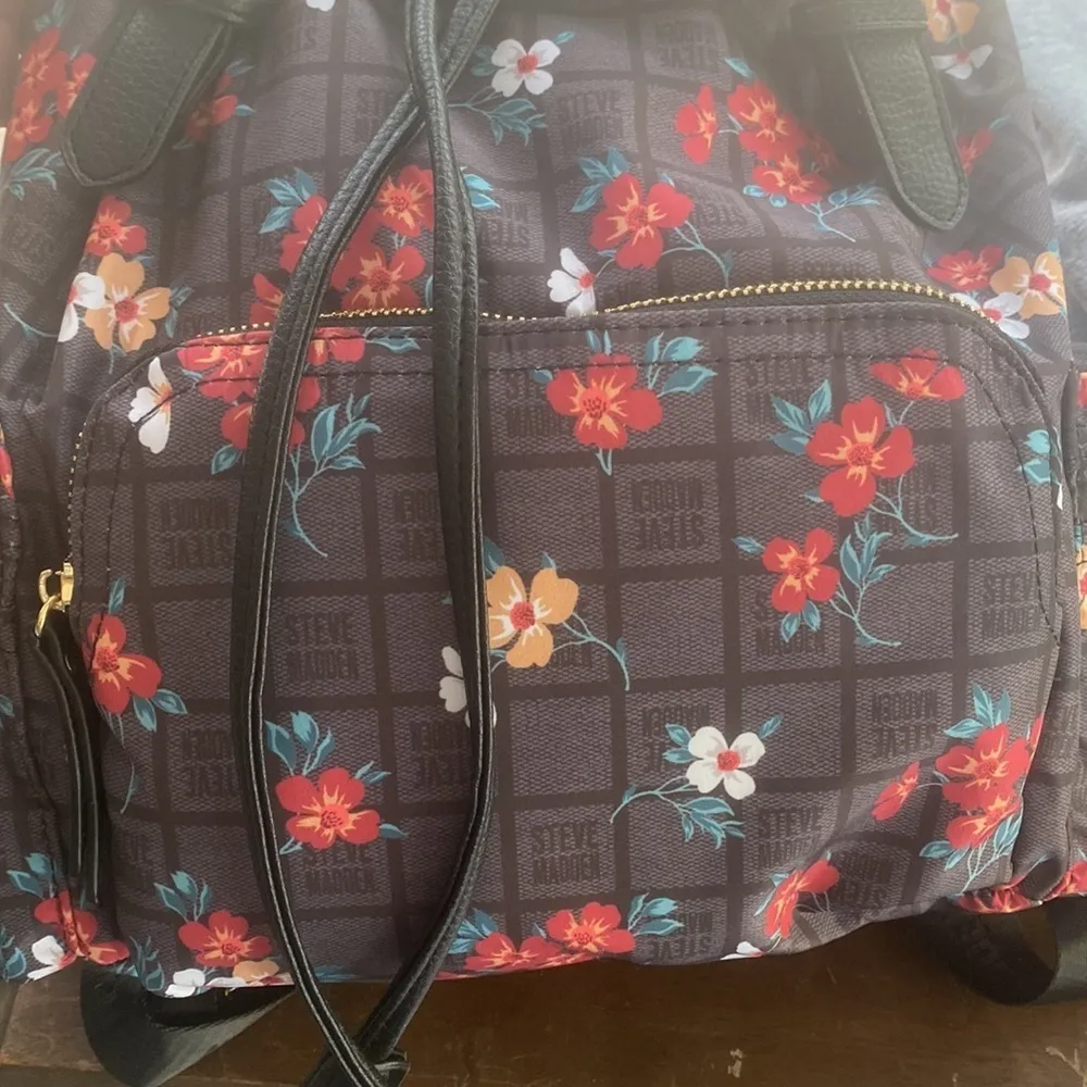 Steve Madden Floral Backpack NWT - Image 4