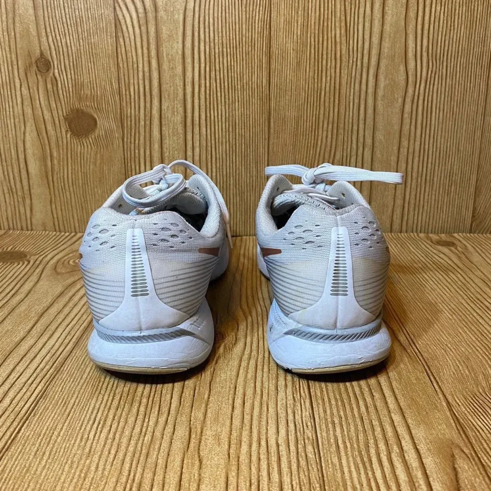 Nike Air Zoom Pegasus 34 running sneakers
Women’s size 8 - Image 3
