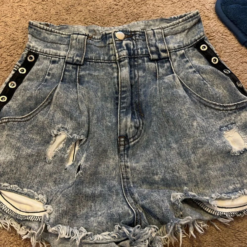 Hayden small jean shorts - Image 4