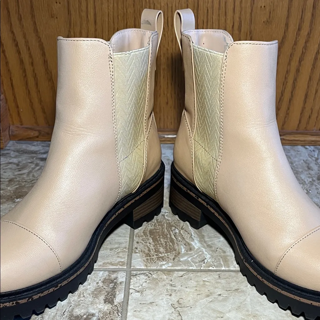 Tru Comfort Foam Beige Faux Leather Chelsea Style Ankle Boots - Image 5