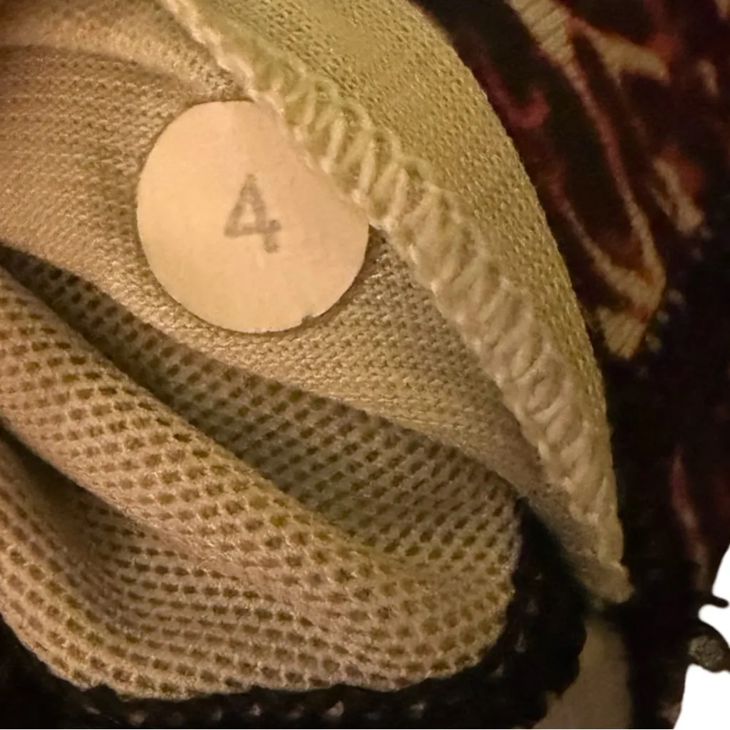 Lululemon Flow Y Bra IV Mini Ripple Boom Juice Multi / White - Image 5