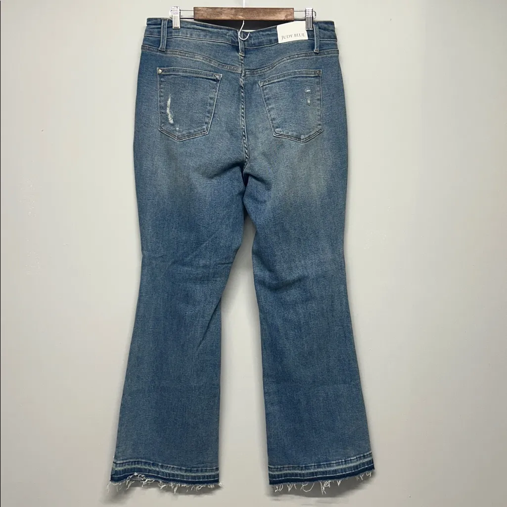 Judy Blue Bootcut Jeans Size 16W Medium Wash Distressed High Waisted - Image 4